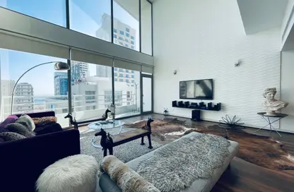 Duplex - 1 Bedroom - 2 Bathrooms for rent in Al Juffair - Capital Governorate