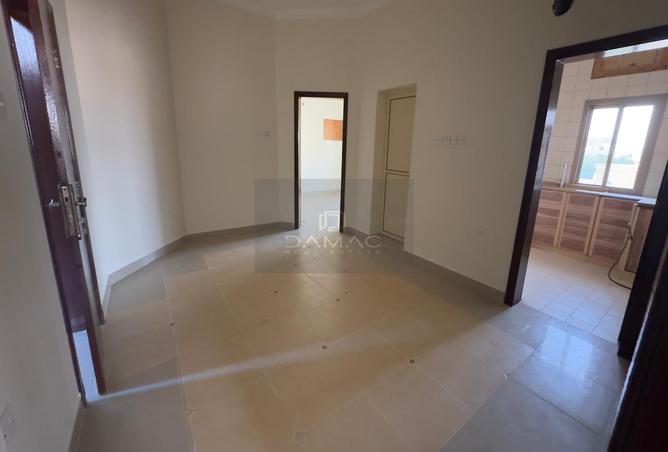 983830 - Property Image 2