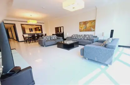 Apartment - 3 Bedrooms - 3 Bathrooms for rent in Al Juffair - Capital Governorate