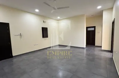 Apartment - 2 Bedrooms - 2 Bathrooms for rent in Galali - Muharraq Governorate Apartment - 2 Bedrooms - 2 Bathrooms for rent in Galali - Muharraq Governorate
