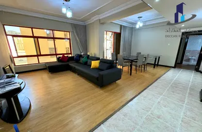 Apartment - 2 Bedrooms - 3 Bathrooms for rent in Exhibition Road - Hoora - Capital Governorate