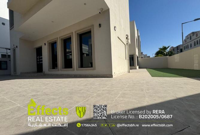 972566 - Property Image 2