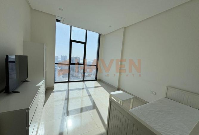 985531 - Property Image 2