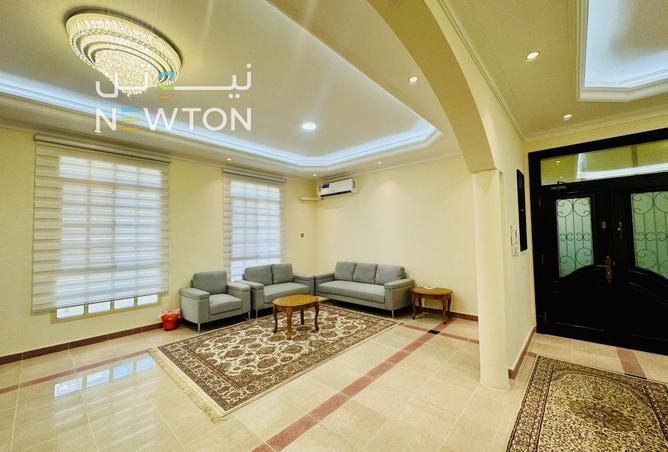 975713 - Property Image 3