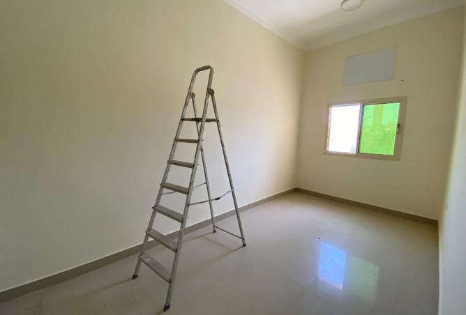 960121 - Property Image 2