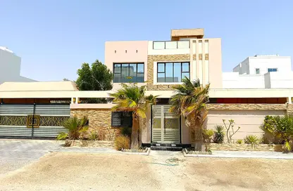 Villa - 5 Bedrooms - 7+ Bathrooms for sale in Jaww - Southern Governorate