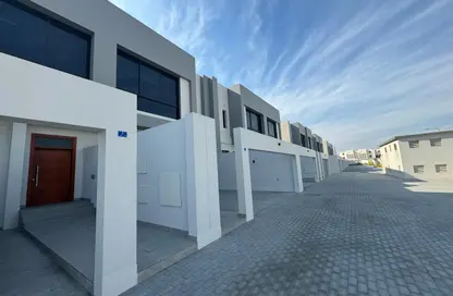 Compound - 3 Bedrooms - 5 Bathrooms for rent in Adliya - Manama - Capital Governorate