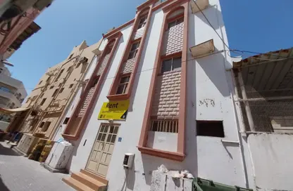 Apartment - 2 Bedrooms - 2 Bathrooms for rent in Muharraq - Muharraq Governorate
