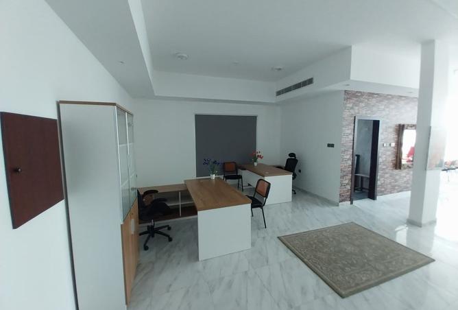 978229 - Property Image 2