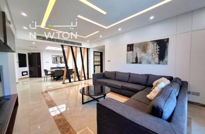 Apartment - 3 Bedrooms - 3 Bathrooms for rent in Busaiteen - Muharraq Governorate