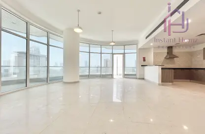 Apartment - 2 Bedrooms - 3 Bathrooms for sale in Sanabis - Manama - Capital Governorate