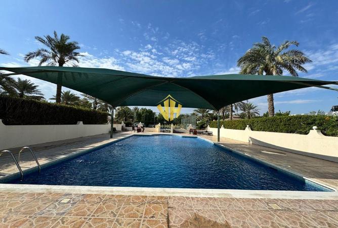 982448 - Property Image 3