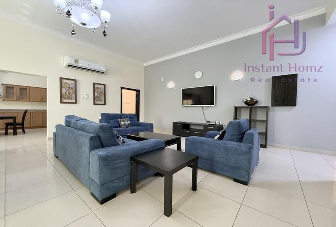 952229 - Property Image 2