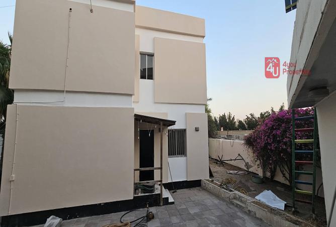 985061 - Property Image 3