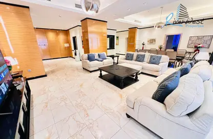 Apartment - 3 Bedrooms - 3 Bathrooms for rent in Seef - Capital Governorate