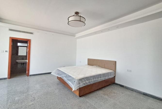 974654 - Property Image 3