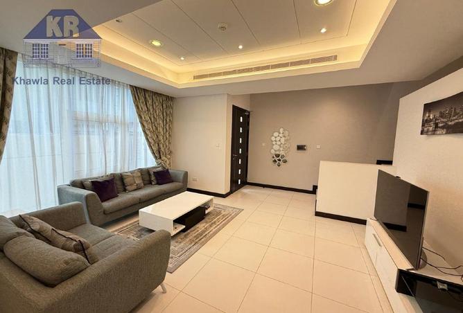 989975 - Property Image 2