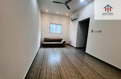 شقة - 2 غرف نوم - 2 حمامات للايجار في توبلي - المحافظة الوسطى