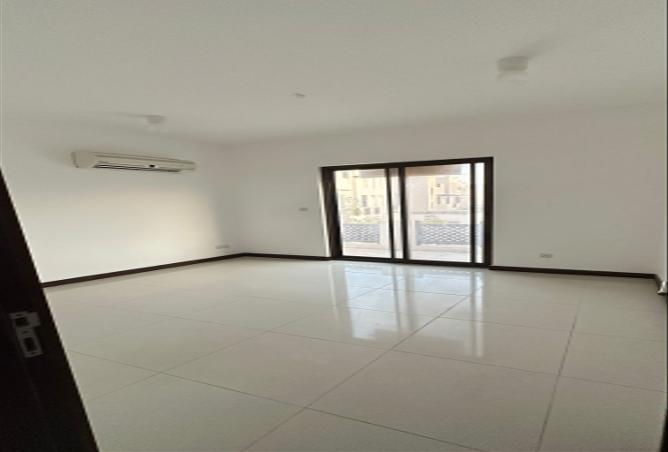 988823 - Property Image 3