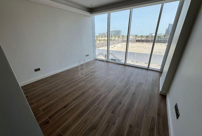 983498 - Property Main Image