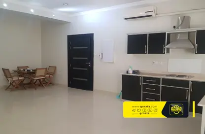 Kitchen image for: Apartment - 3 Bedrooms - 5 Bathrooms for sale in Tubli - Central Governorate, Image 1