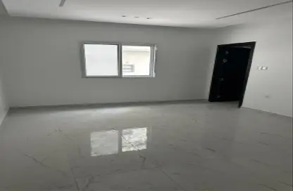 Apartment - 5 Bedrooms - 4 Bathrooms for rent in Al Bahair - Riffa - Southern Governorate