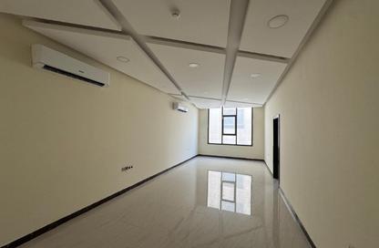 Apartment - 2 Bedrooms - 3 Bathrooms for rent in Hidd - Muharraq Governorate