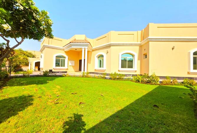 992199 - Property Image 2