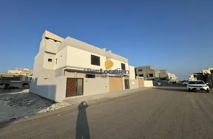 Villa - 5 Bedrooms - 6 Bathrooms for sale in Galali - Muharraq Governorate