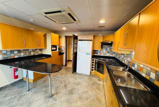 977353 - Property Image 3