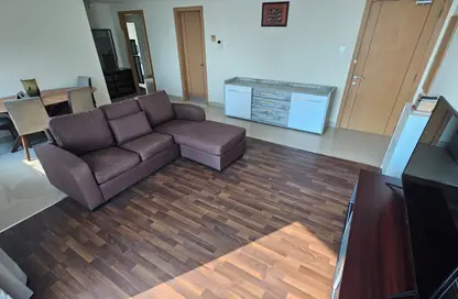 Apartment - 1 Bedroom - 2 Bathrooms for rent in Al Juffair - Capital Governorate