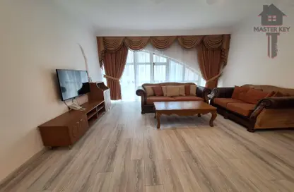 Apartment - 2 Bedrooms - 2 Bathrooms for rent in Sanabis - Manama - Capital Governorate