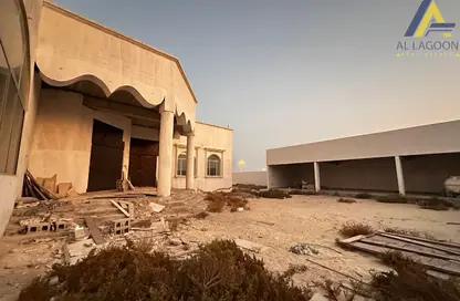 فيلا - 5 غرف نوم - 5 حمامات للبيع في عسكر - المحافظة الجنوبية
