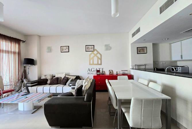 968076 - Property Image 2