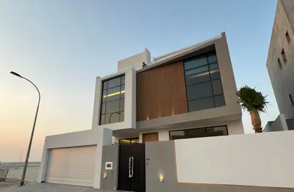 Villa - 4 Bedrooms - 5 Bathrooms for sale in Mozoon - Diyar Al Muharraq - Muharraq Governorate