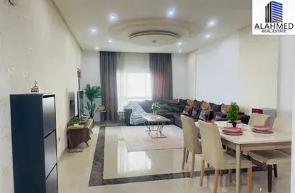 Apartment - 2 Bedrooms - 3 Bathrooms for rent in Al Juffair - Capital Governorate
