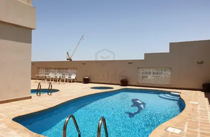 Pool image for: Apartment - 2 Bedrooms - 2 Bathrooms for rent in Sanabis - Manama - Capital Governorate, Image 1