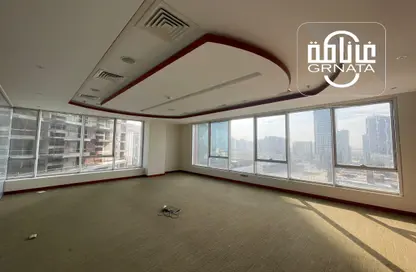 Empty Room image for: Full Floor - Studio - 3 Bathrooms for rent in Seef - Capital Governorate, Image 1