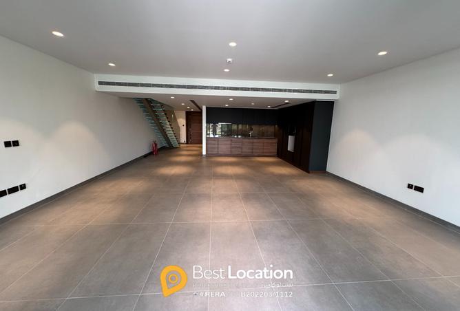 915779 - Property Image 2