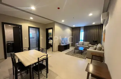 شقة - 2 غرف نوم - 3 حمامات للايجار في الجنبية - المحافظة الشمالية