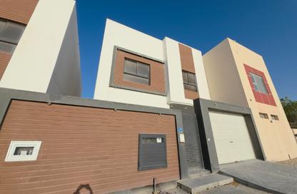 Villa - 4 Bedrooms - 5 Bathrooms for sale in Hamad Town - Northern Governorate