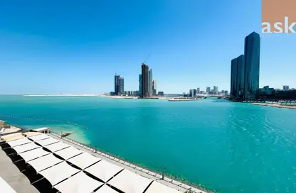 Apartment - 3 Bedrooms - 5 Bathrooms for rent in Reef Island - Capital Governorate