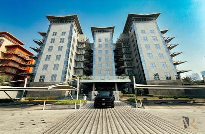 Apartment - 1 Bedroom - 2 Bathrooms for rent in Reef Island - Capital Governorate