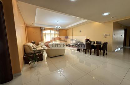 Apartment - 3 Bedrooms - 4 Bathrooms for rent in Mahooz - Manama - Capital Governorate