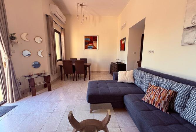 982310 - Property Image 3