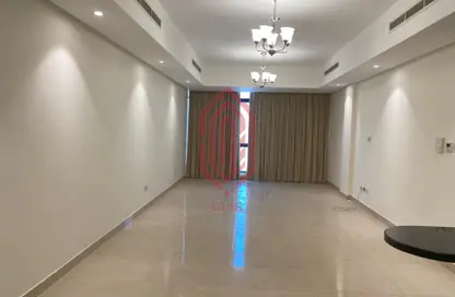 Apartment - 2 Bedrooms - 2 Bathrooms for rent in Seef - Capital Governorate