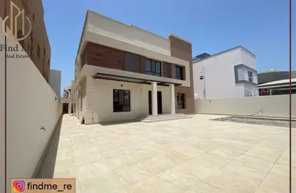 Villa - 4 Bedrooms - 5 Bathrooms for sale in Sanad - Central Governorate