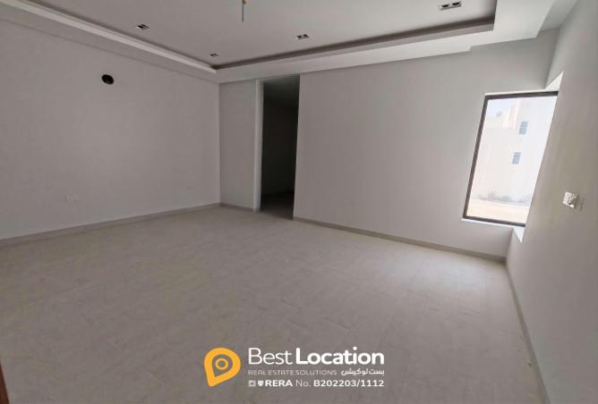 956777 - Property Image 3