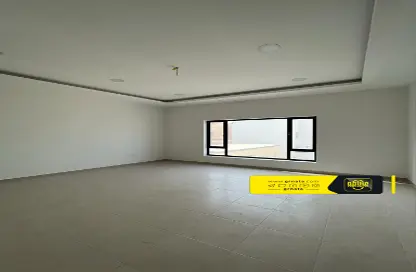 Empty Room image for: Villa - 4 Bedrooms - 5 Bathrooms for sale in Malkiyah - Northern Governorate, Image 1