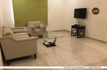 Living Room image for: Apartment - 2 Bedrooms - 2 Bathrooms for sale in Muqabah - Northern Governorate, Image 1
